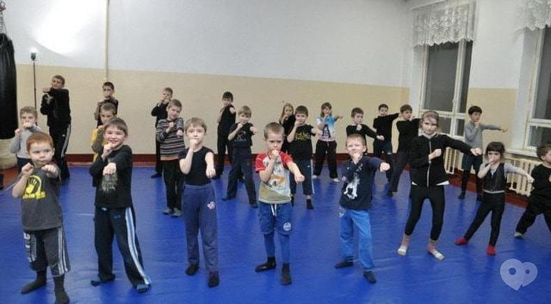 Центр детского и юношеского творчества, внешкольное учебное заведение - Клуб самообороны и фитнеса 'Стимул'