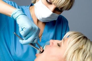 Стоматология Соболевского - Удаление зуба с подсадкой костно-пластического материала