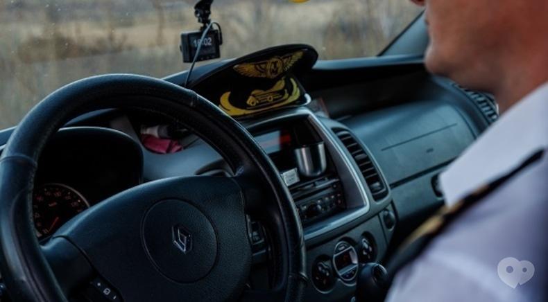 Фото 2 - Трансфер Черкаси, пасажирські перевезення - Трансфер Черкаси – аеропорт Жуляни