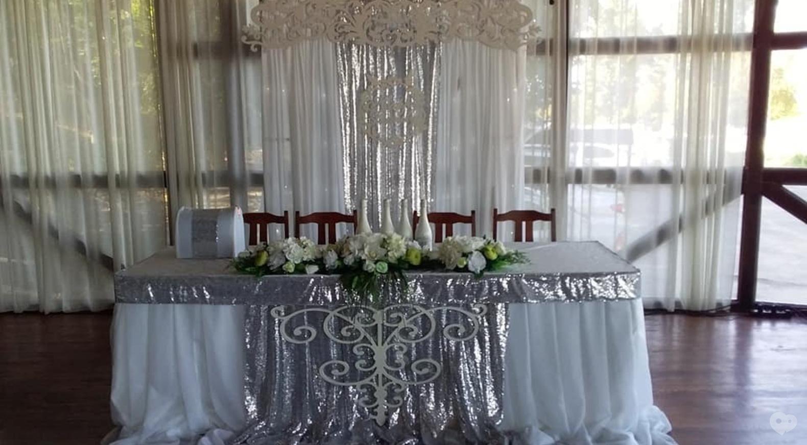 Украшение свадебного зала на серебряную свадьбу