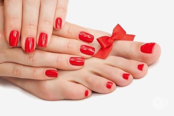 Акція – Покриття нігтів на ніжках гель-лаком в подарунок