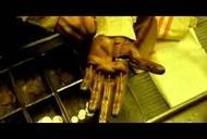 Фильм 'Просмотр фильма "Долгая помолвка" французского режиссера Жана-Пьера Жене' - трейлер